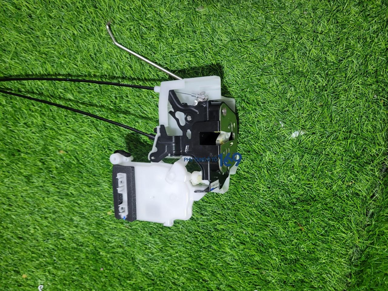 Khóa ngậm cửa trước lái Ranger Khóa ngậm cửa trước lái Ranger