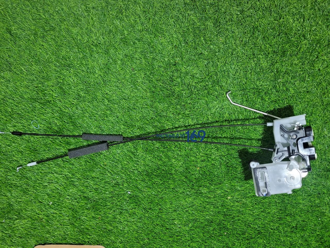 Khóa ngậm cửa trước lái Ford Ranger Khóa ngậm cửa trước lái Ford Ranger