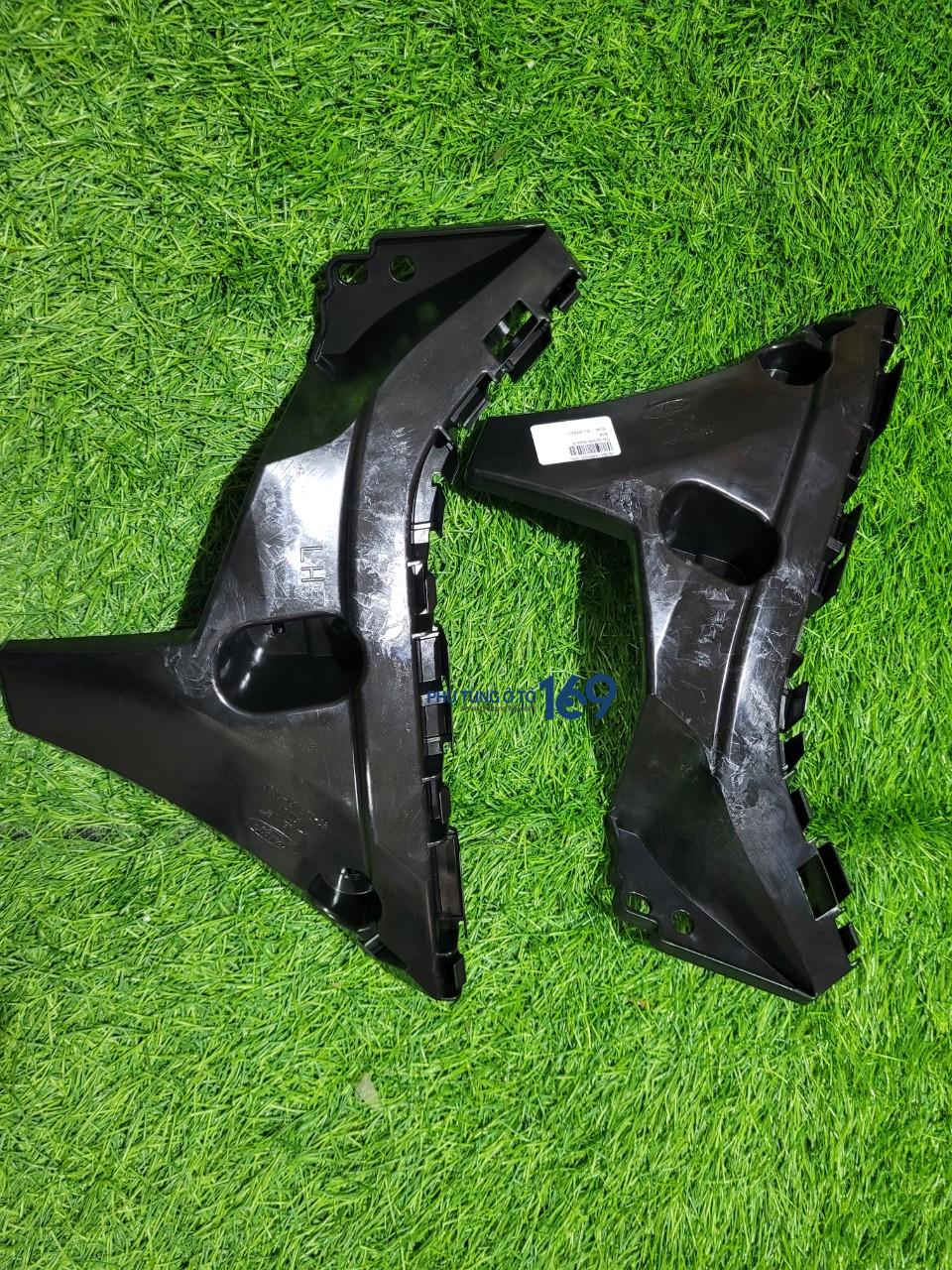 Nẹp cài ba đờ xốc trước Ranger Nẹp cài ba đờ xốc trước Ranger