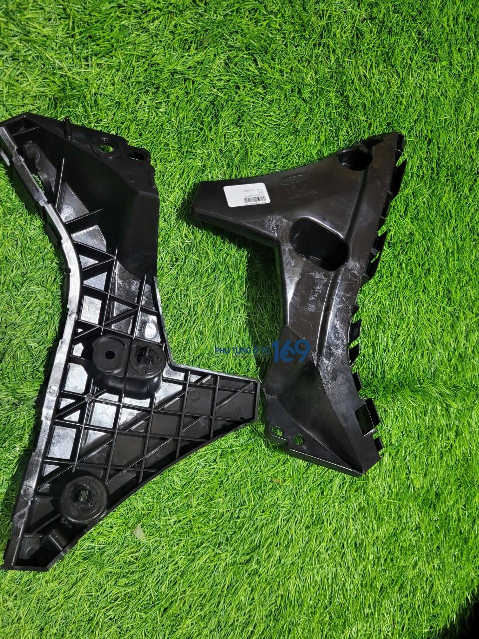 Nẹp cài ba đờ xốc trước Ranger Nẹp cài ba đờ xốc trước Ranger