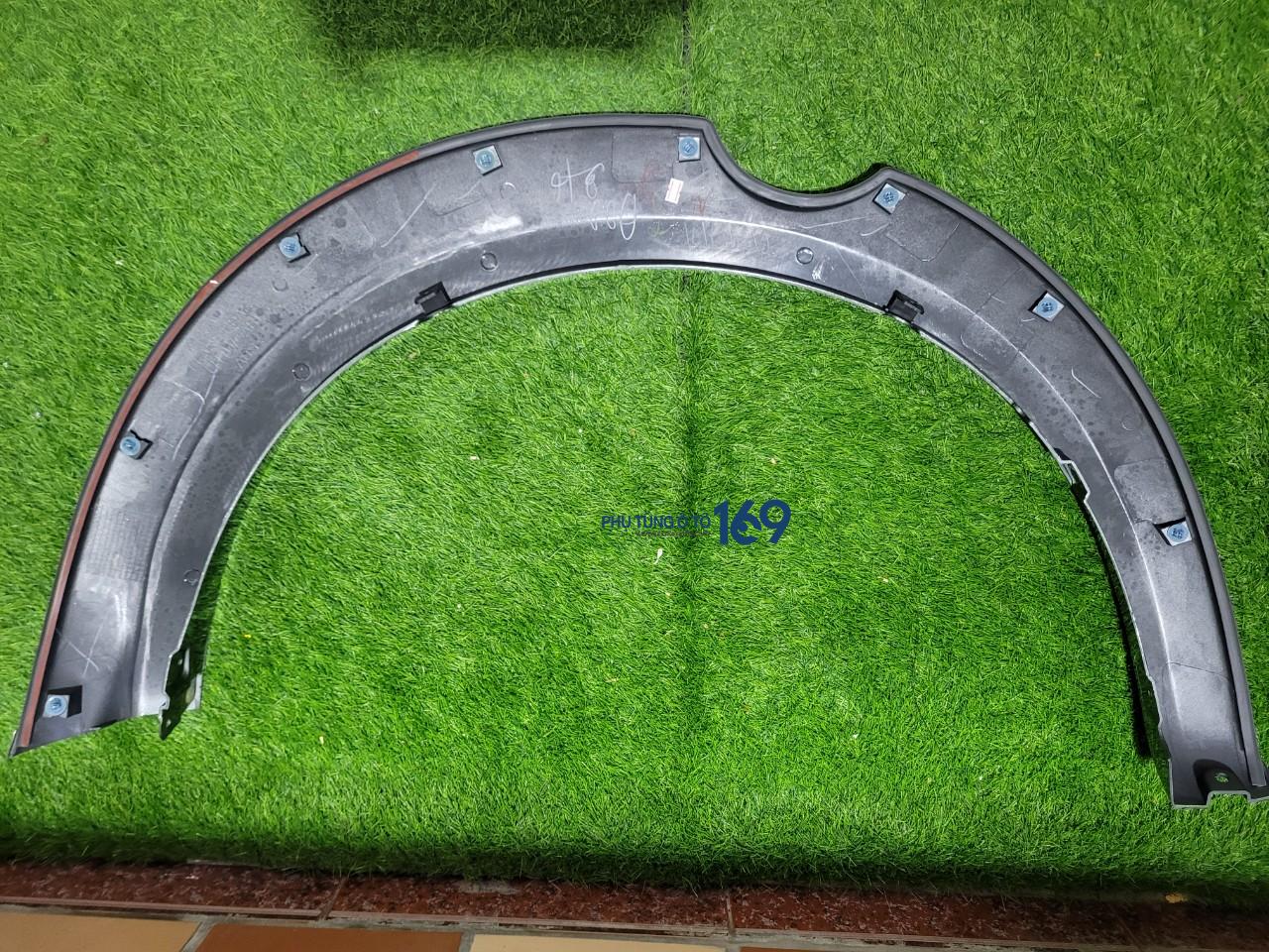 Ốp cua lốp bánh sau Triton Ốp cua lốp bánh sau Triton