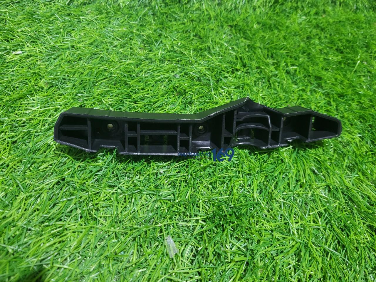 Phe cài cản trước phụ Carens Phe cài cản trước phụ Carens