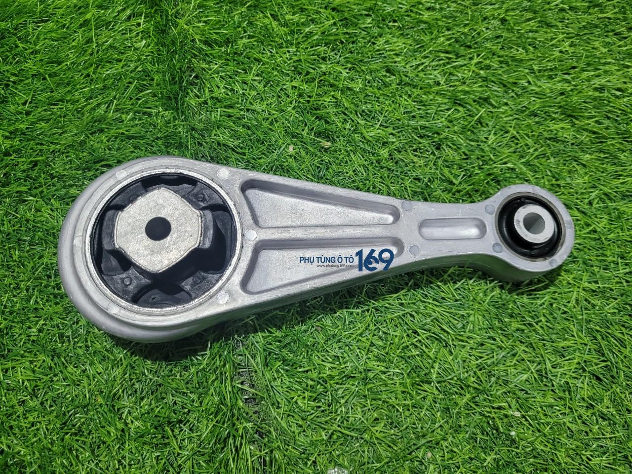 Chân máy số 8 Luxgen U7 Chân máy số 8 Luxgen U7