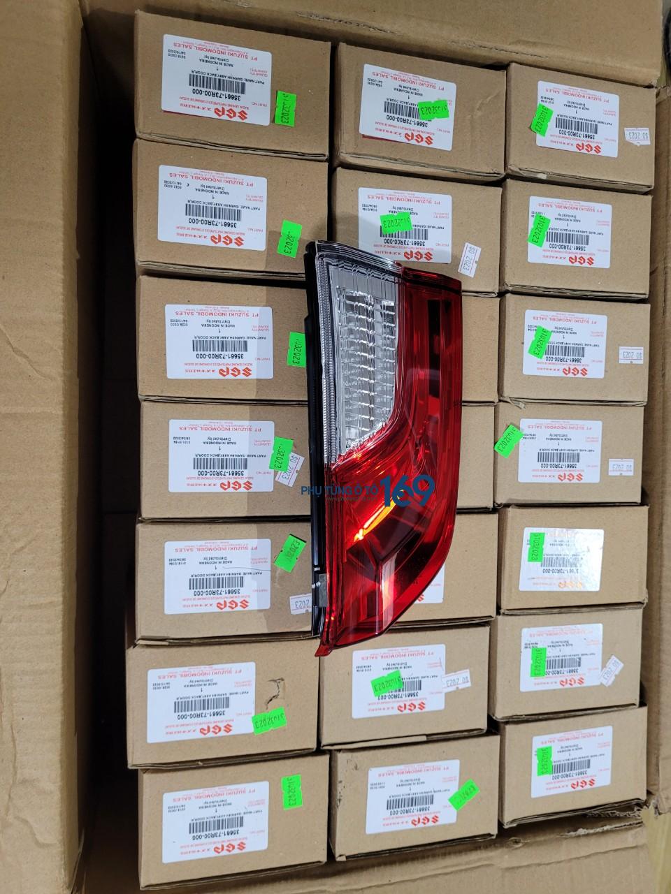 Đèn hậu trong trái Ertiga Đèn hậu trong trái Ertiga