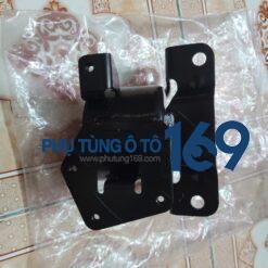 Cao su chân máy lái Ertiga