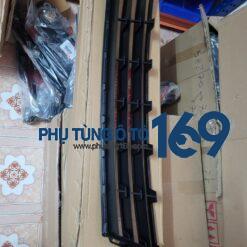 Lưới cản trước Ertiga