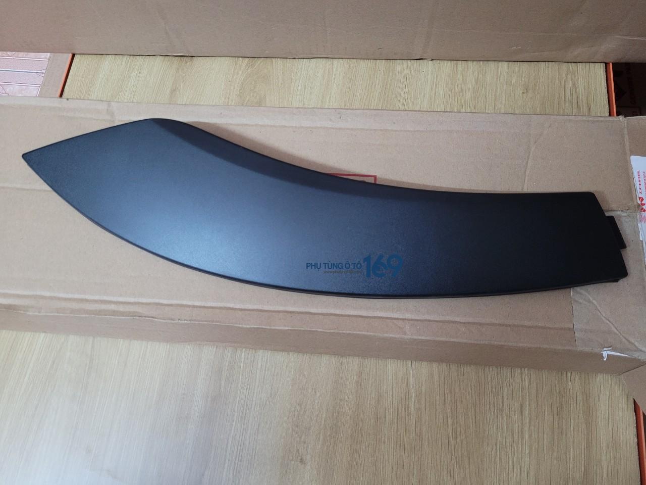 Ốp cánh cửa sau phụ Xl7 Ốp cánh cửa sau phụ Xl7