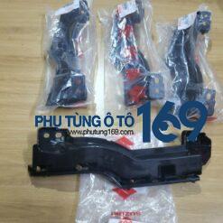 Phe cài cản trong trước phải Xl7