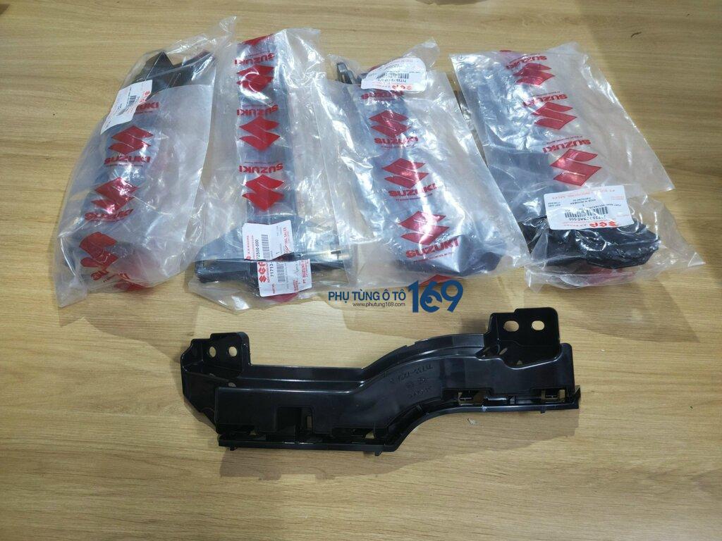 Phe cài cản trong trước phải Xl7 Phe cài cản trong trước phải Xl7