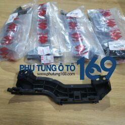 Phe cài cản trong trước phải Xl7