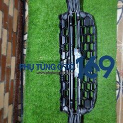 Ca lăng Everest đen