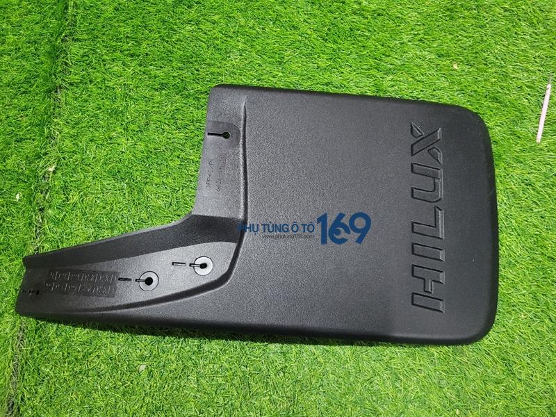 Chắn bùn bánh sau lái Hilux Chắn bùn bánh sau lái Hilux