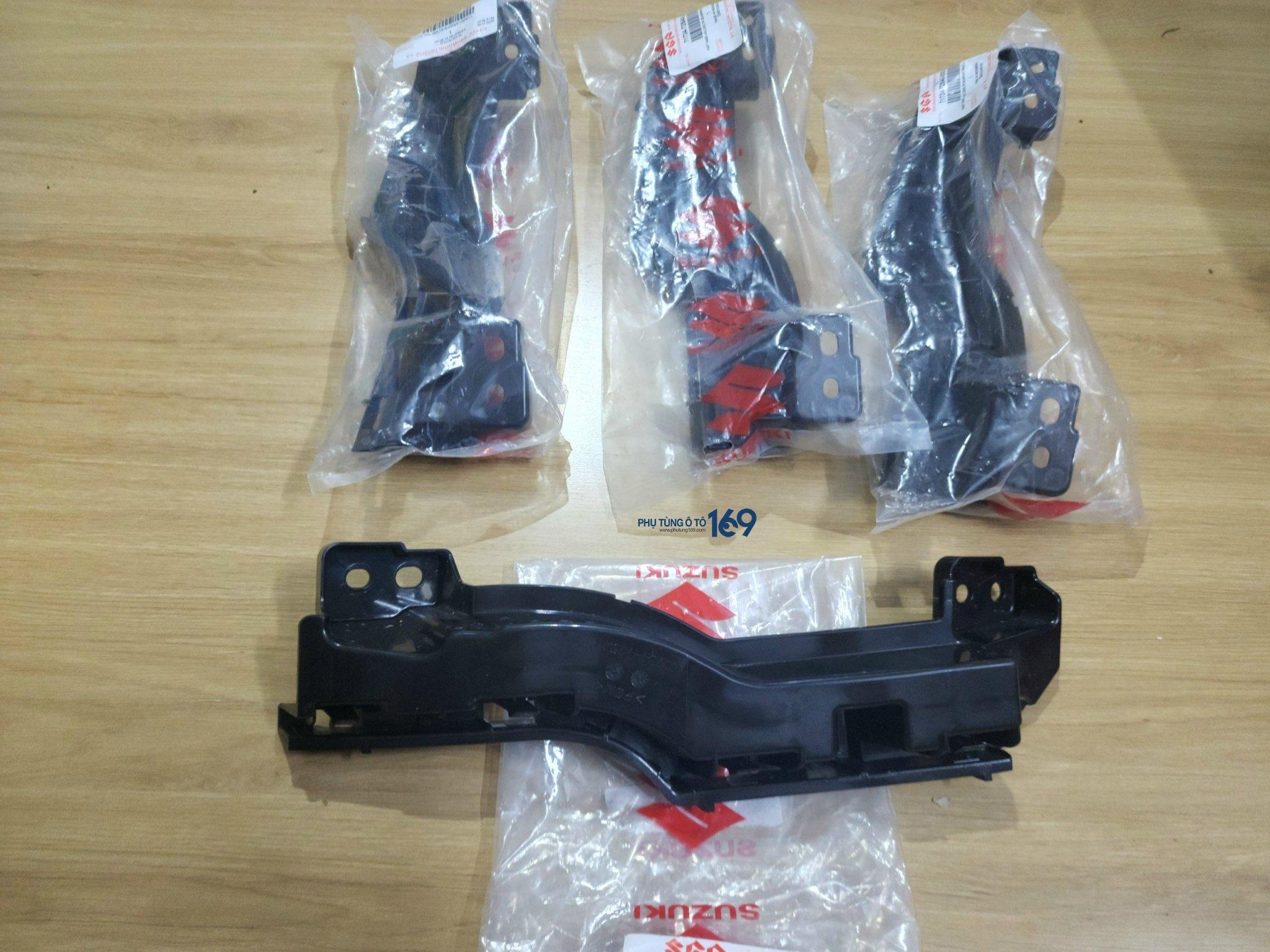 Phe cài cản trong trái Xl7 Phe cài cản trong trái Xl7