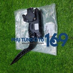 Bàn đạp chân ga Captiva