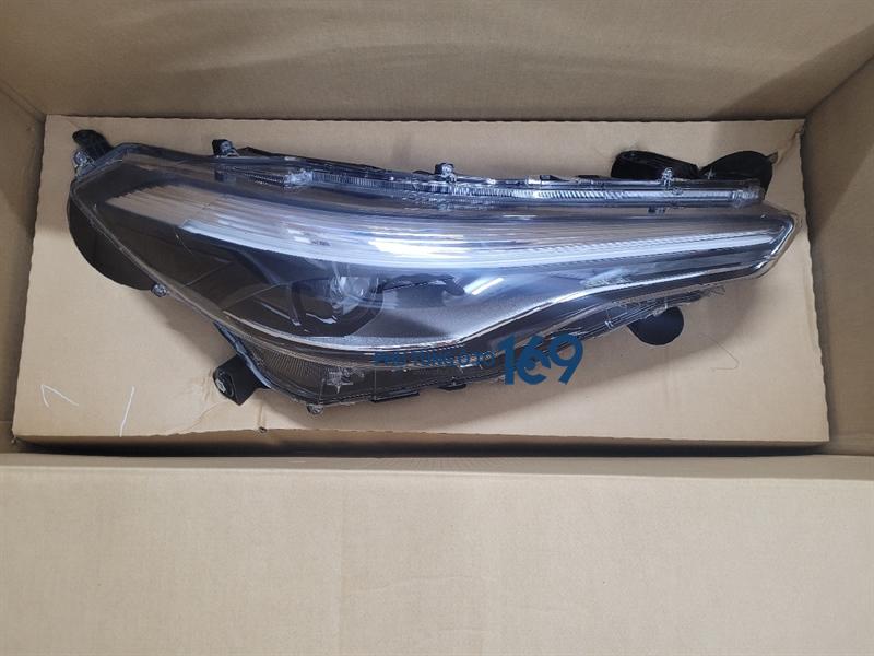 Đèn pha phải Corolla Cross Đèn pha phải Corolla Cross