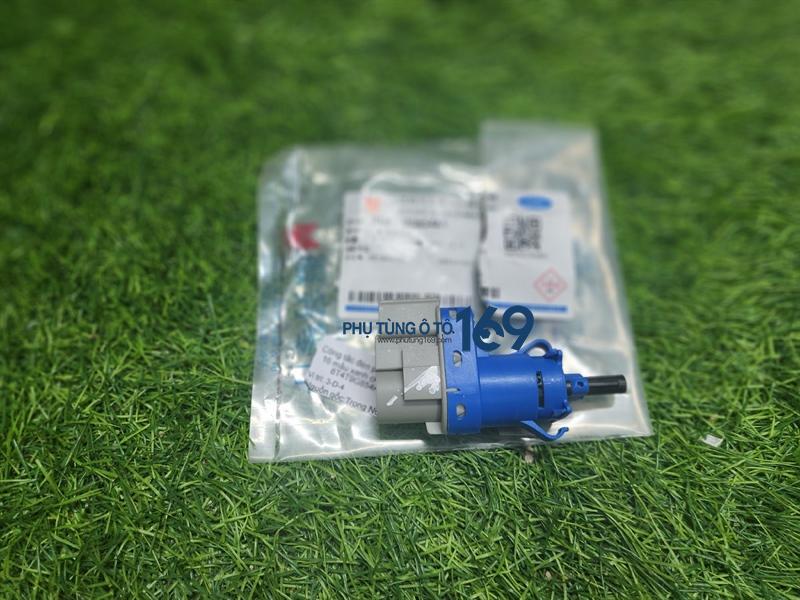 Công tắc chân phanh Bt50 Công tắc chân phanh Bt50