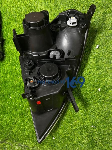 Đèn pha phụ Carnival Đèn pha phụ Carnival