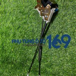 Khóa ngậm cánh cửa xe Trường Giang