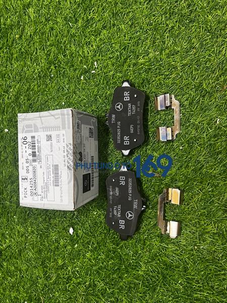 Má phanh trước Mercedes S300 Má phanh trước Mercedes S300