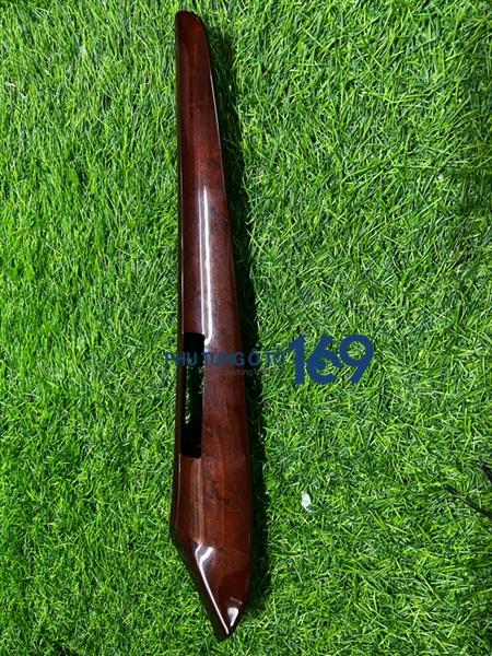 Ốp tapbi phải Lexus LX570 Ốp tapbi phải Lexus LX570