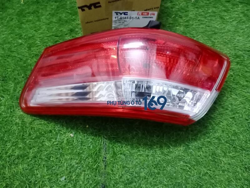 Đèn hậu miếng ngoài lái Camry LE Đèn hậu miếng ngoài lái Camry LE
