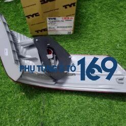 Đèn hậu miếng ngoài lái Camry LE