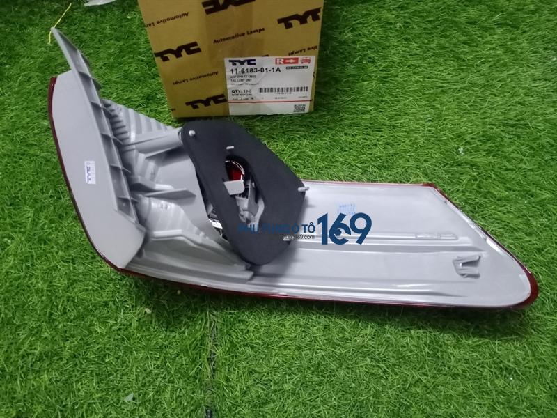 Đèn hậu miếng ngoài lái Camry LE Đèn hậu miếng ngoài lái Camry LE