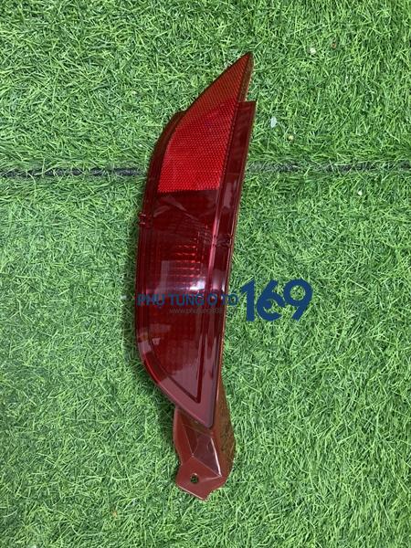 Đèn phản quang cản sau Fiesta Đèn phản quang cản sau Fiesta