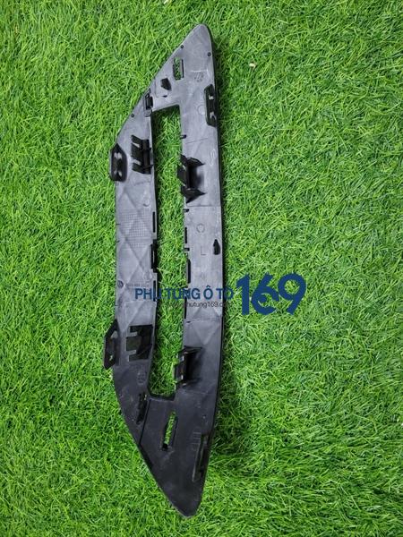 Ốp đèn gầm phải Mercedes C250 Ốp đèn gầm phải Mercedes C250