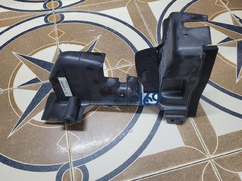 Hướng gió két nước phải Ranger XLS Hướng gió két nước phải Ranger XLS