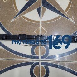 Phe cài cản sau phải Camry