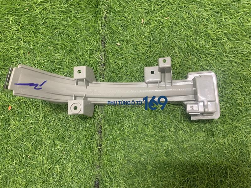 Xi nhan gương phải City Xi nhan gương phải City