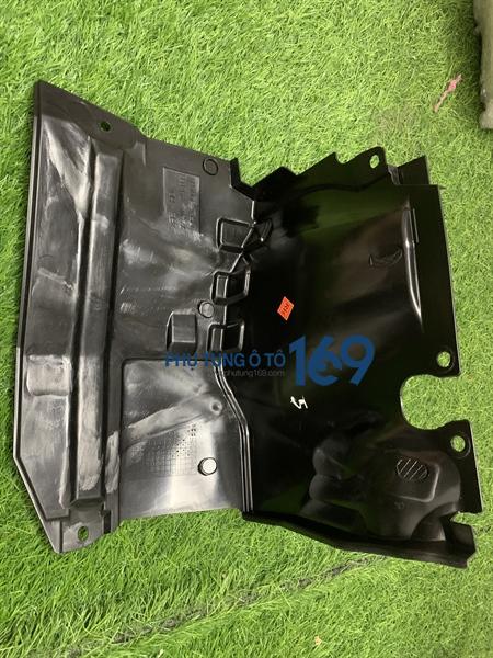 Chắn gầm máy phải Ertiga Chắn gầm máy phải Ertiga