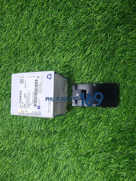 Công tắc lên kính đơn Orlando 1.8 Công tắc lên kính đơn Orlando 1.8