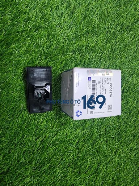 Công tắc lên kính đơn Orlando 1.8 Công tắc lên kính đơn Orlando 1.8