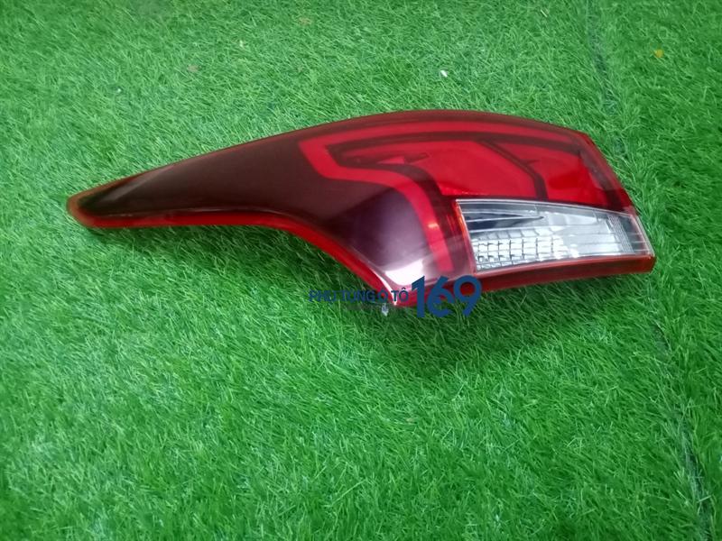 Đèn hậu Accent có led Đèn hậu Accent có led