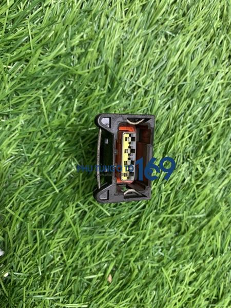 Giắc cắm bộ chia điện xe Matiz 2 Giắc cắm bộ chia điện xe Matiz 2