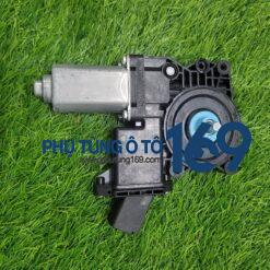 Mô tơ lên kính cửa trước trái Trax
