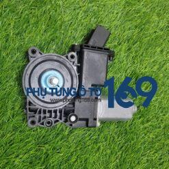 Mô tơ lên kính cửa trước trái Trax