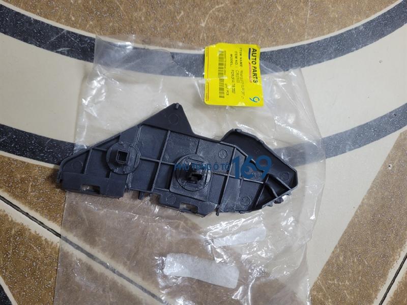 Phe cài cản sau Altis Phe cài cản sau Altis