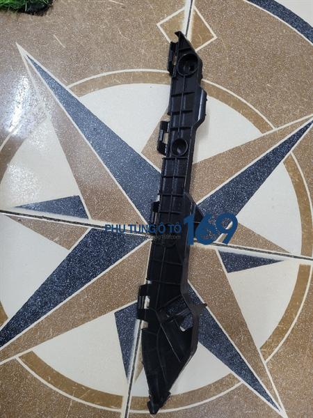 Phe cài cản sau Altis Phe cài cản sau Altis