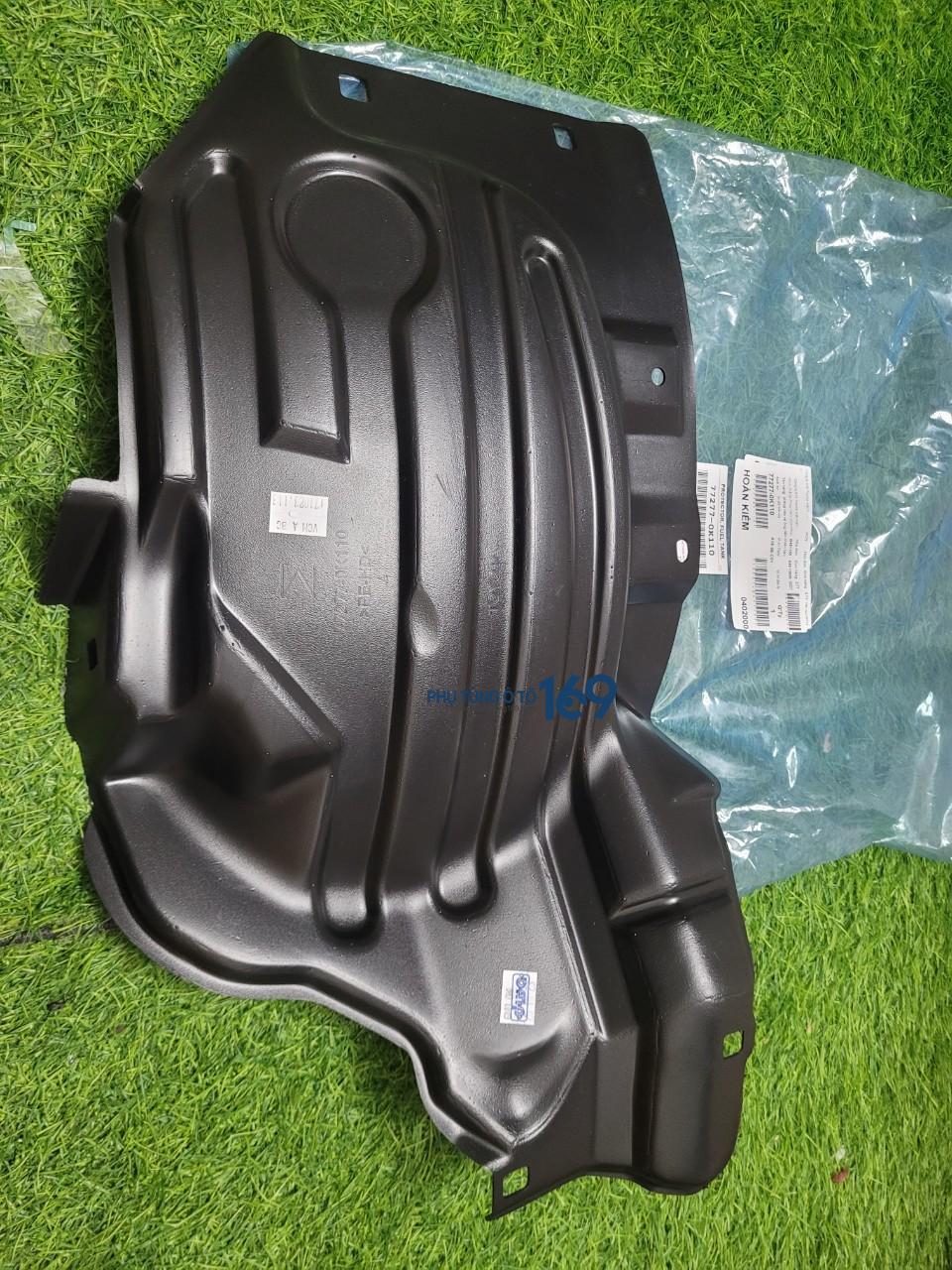 Chắn bùn lòng dè sau phải Innova Chắn bùn lòng dè sau phải Innova