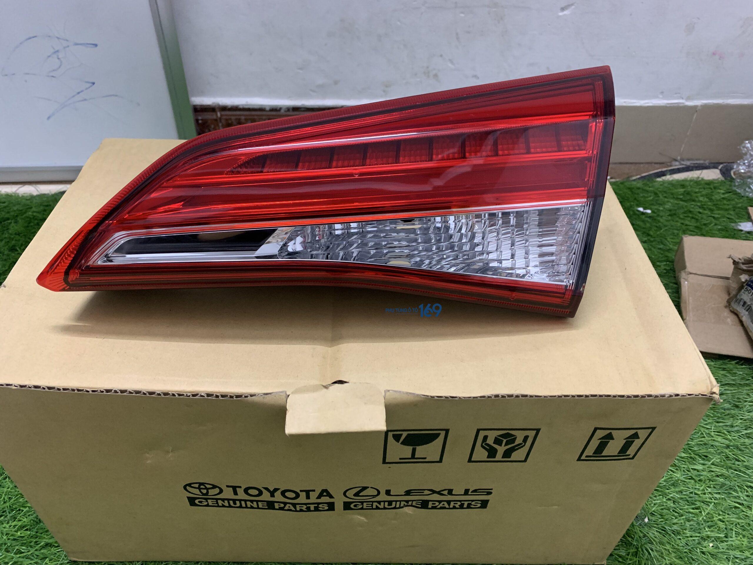 Đèn hậu miếng trong phải Vios Đèn hậu miếng trong phải Vios