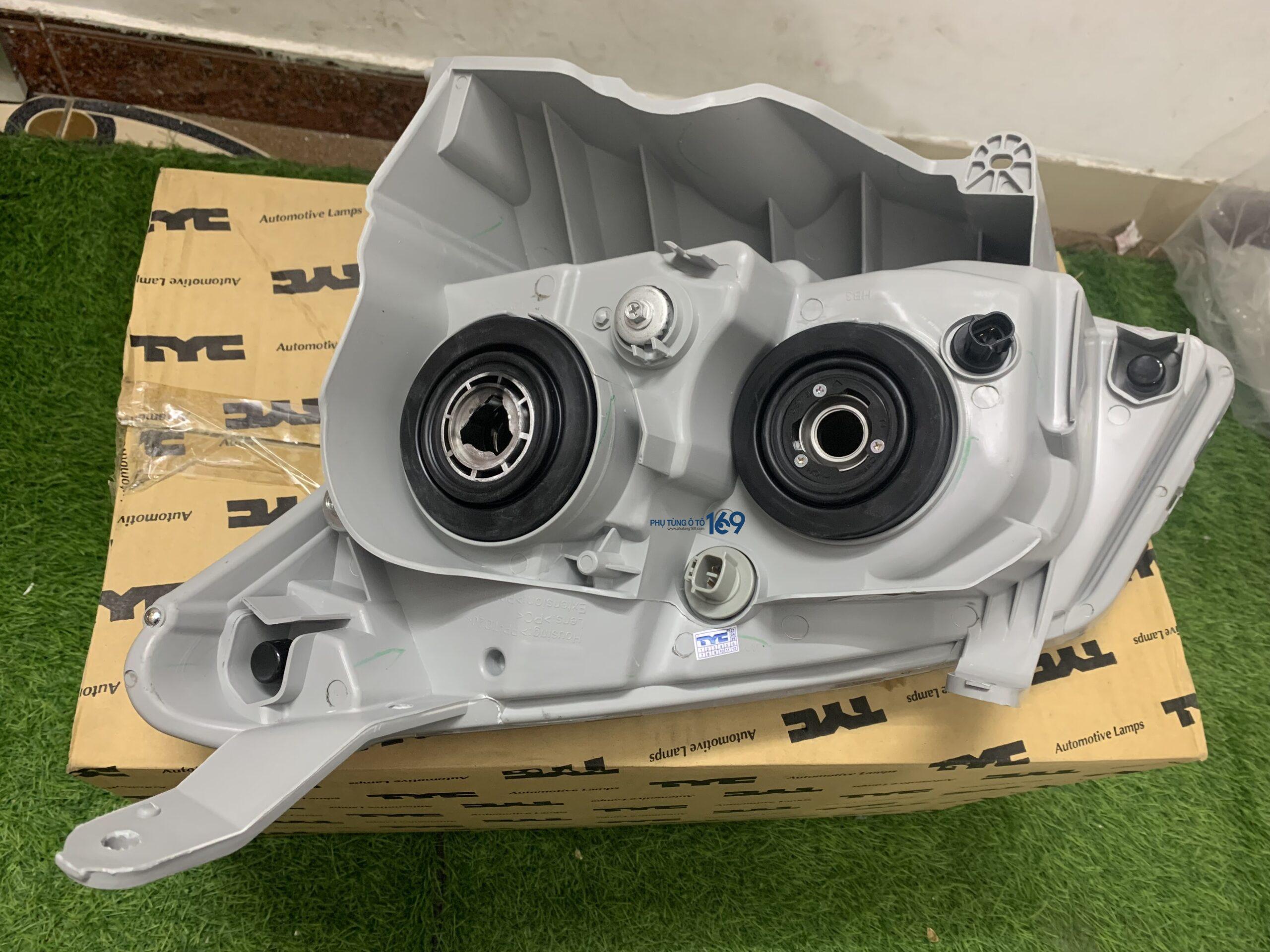 Đèn pha Dmax Đèn pha Dmax