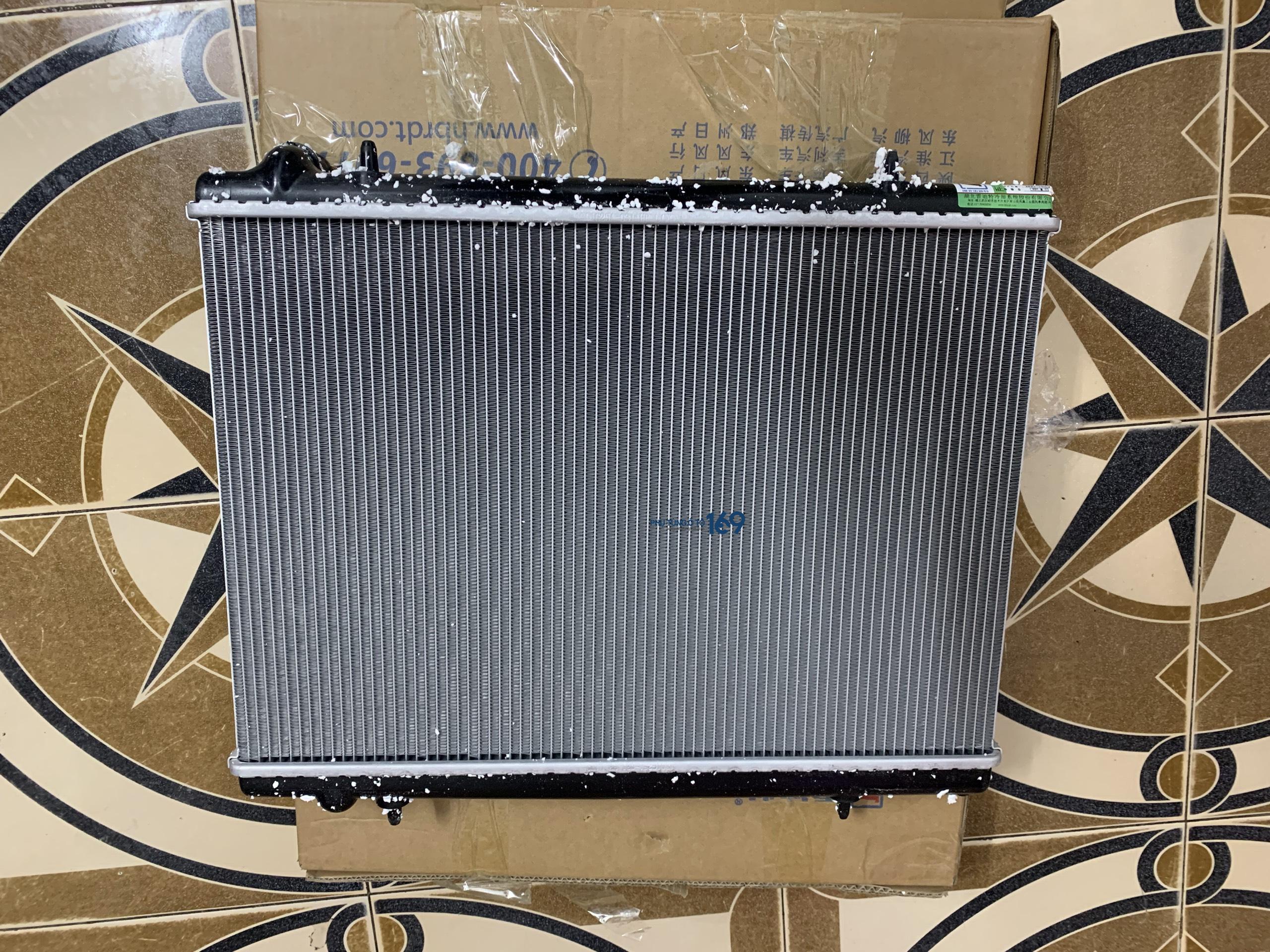 Két nước số sàn Peugeot 408 Két nước số sàn Peugeot 408