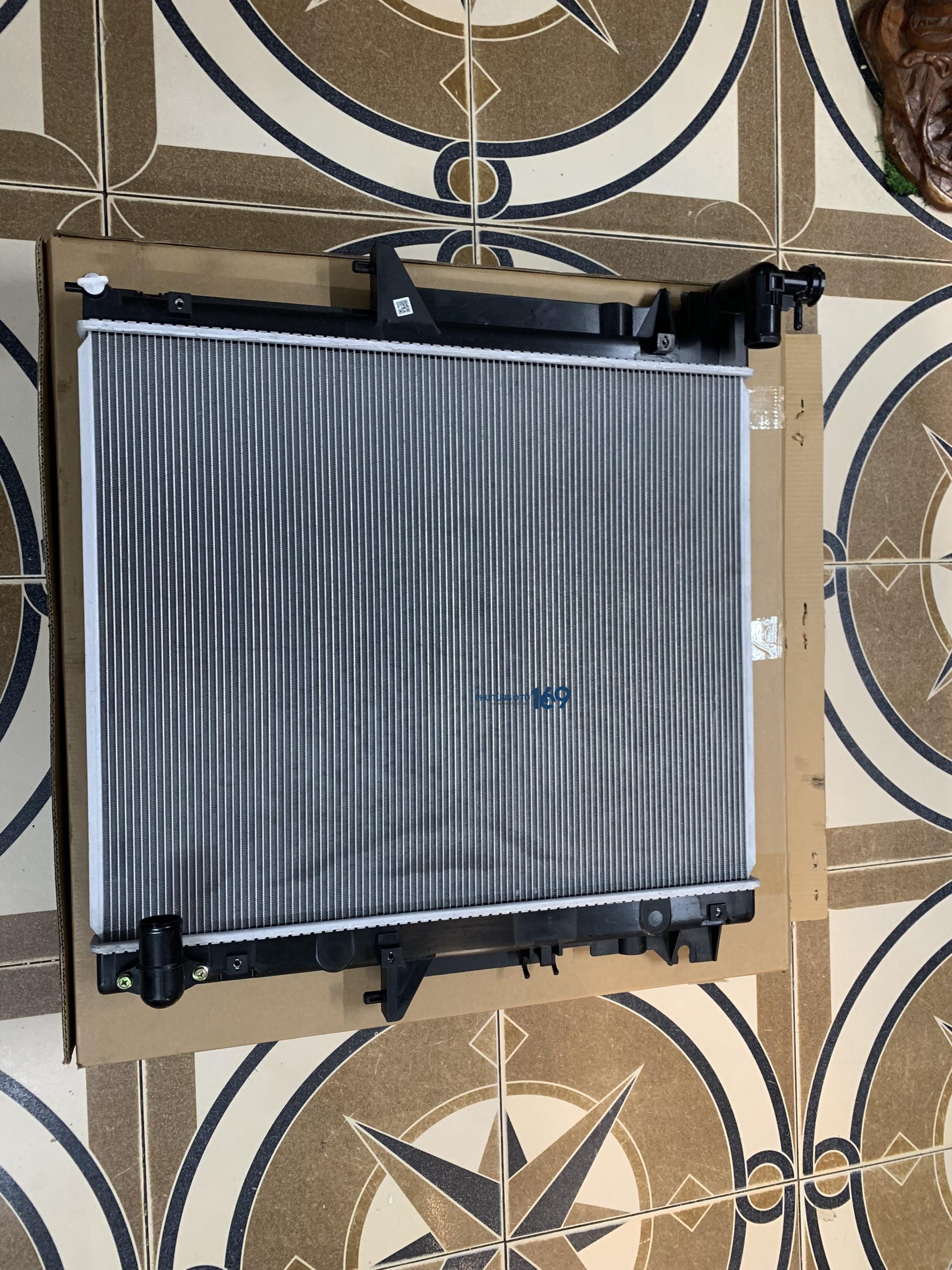 Két nước số sàn Triton Két nước số sàn Triton