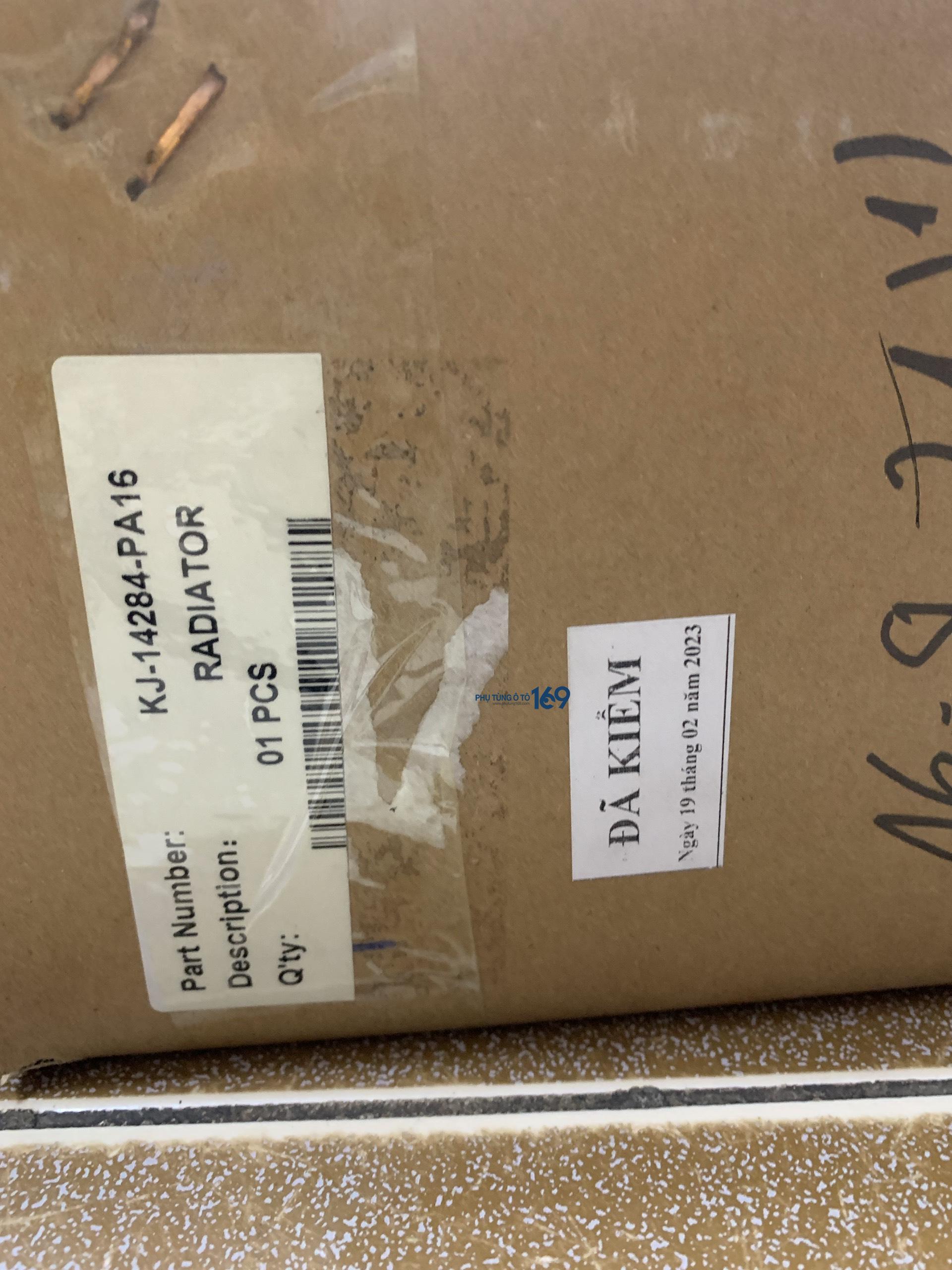 Két nước số sàn Triton Két nước số sàn Triton