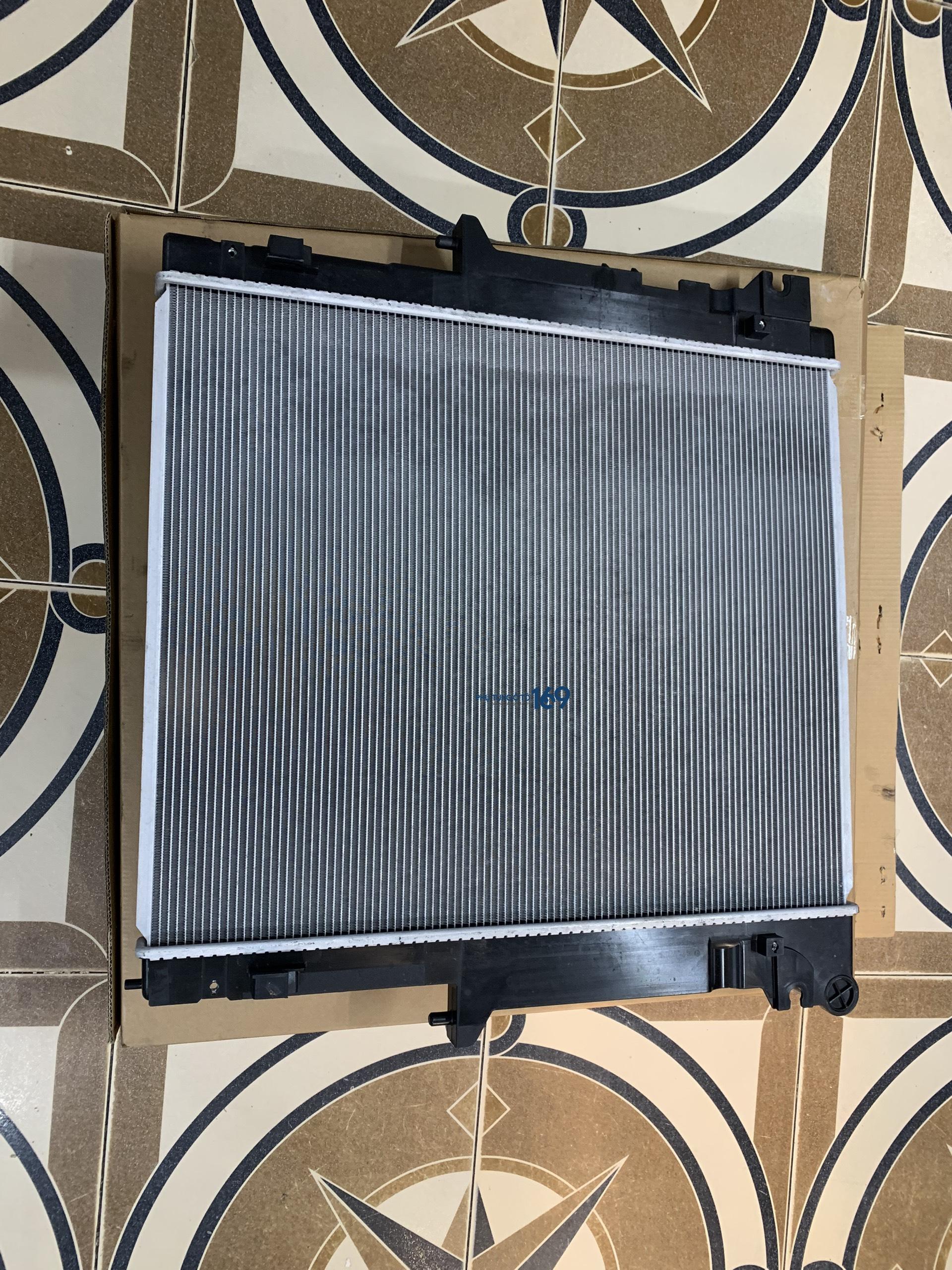 Két nước số sàn Triton Két nước số sàn Triton