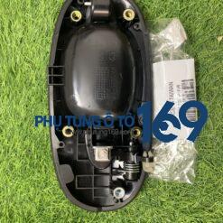 Tay mở cửa ngoài mạ phải Canival