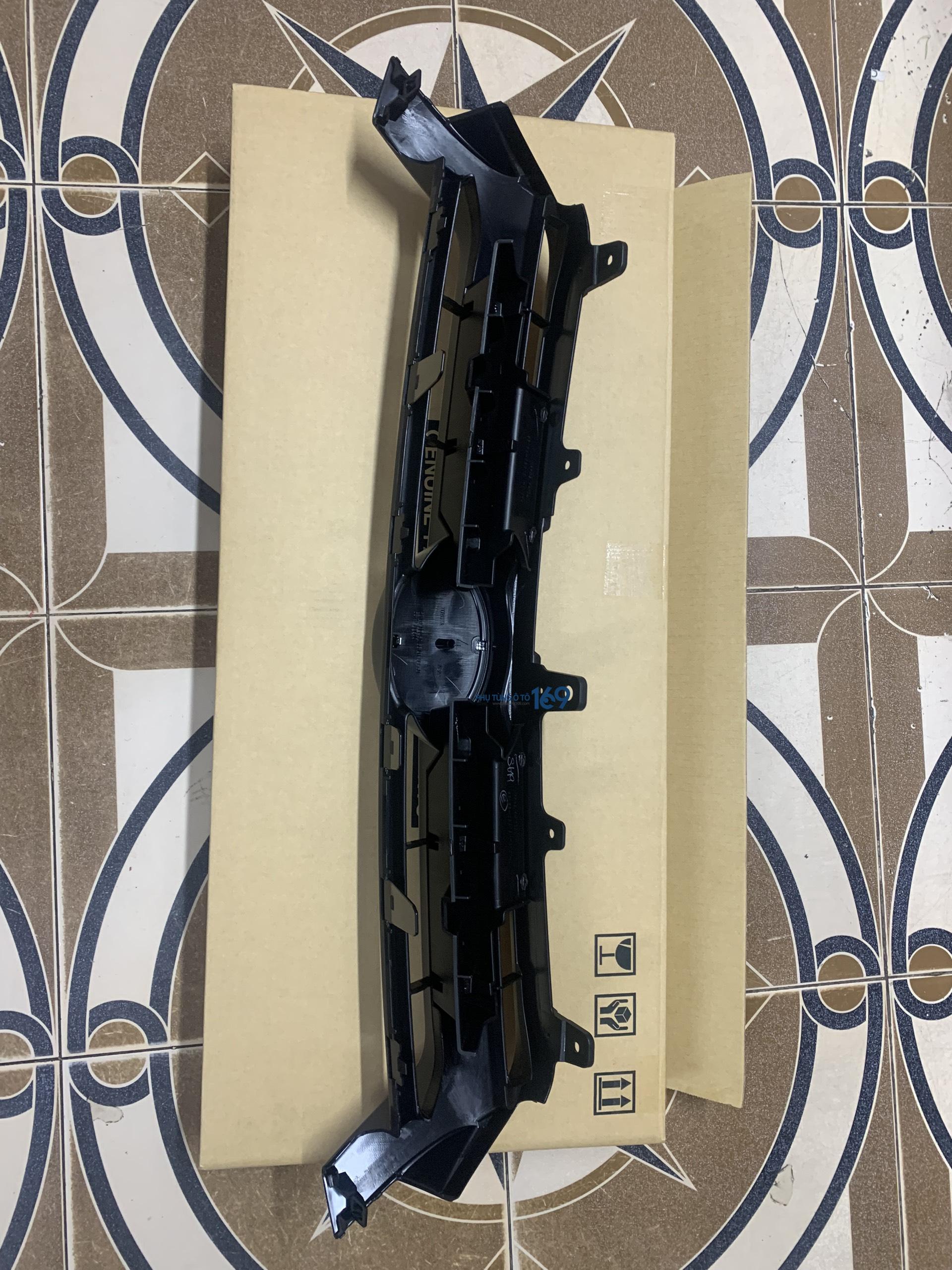 Mặt galang Yaris Mặt galang Yaris